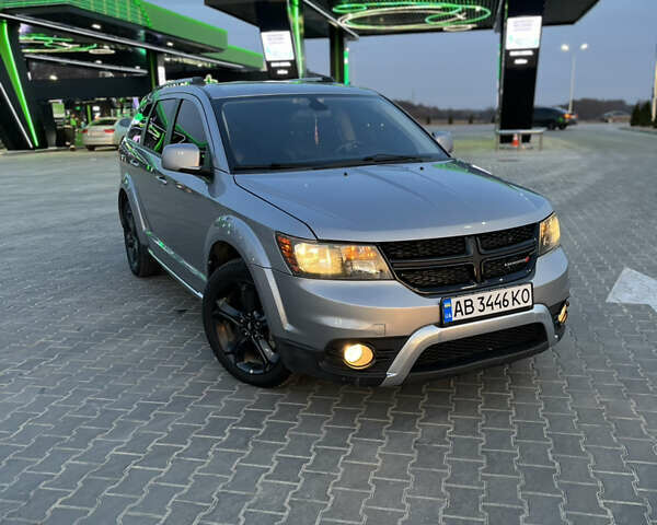 Серый Додж Джорни, объемом двигателя 3.6 л и пробегом 180 тыс. км за 14300 $, фото 18 на Automoto.ua