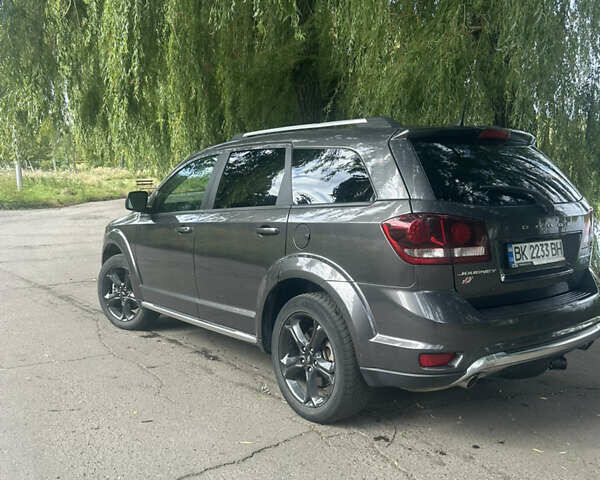 Серый Додж Джорни, объемом двигателя 3.6 л и пробегом 110 тыс. км за 12200 $, фото 5 на Automoto.ua