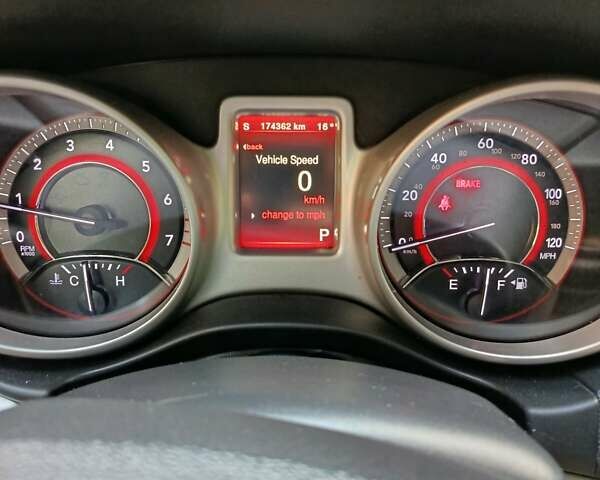 Сірий Додж Джорні, об'ємом двигуна 2.36 л та пробігом 175 тис. км за 12455 $, фото 9 на Automoto.ua