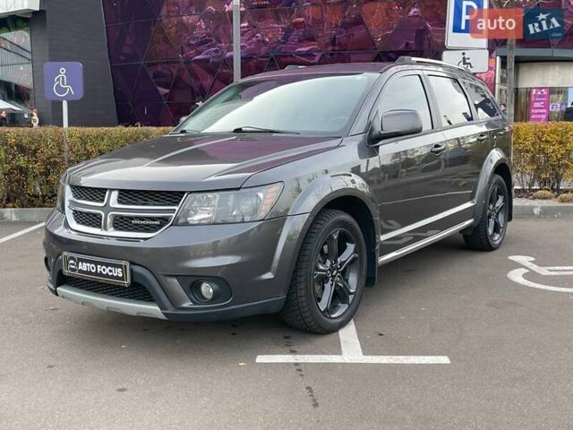 Серый Додж Джорни, объемом двигателя 3.61 л и пробегом 98 тыс. км за 17990 $, фото 3 на Automoto.ua