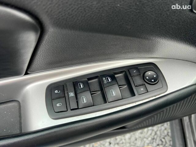 Серый Додж Джорни, объемом двигателя 2.4 л и пробегом 58 тыс. км за 13490 $, фото 15 на Automoto.ua