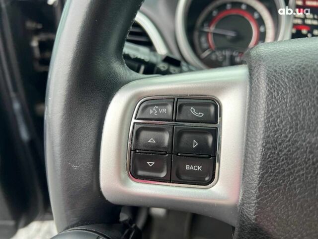 Серый Додж Джорни, объемом двигателя 2.4 л и пробегом 58 тыс. км за 13490 $, фото 23 на Automoto.ua