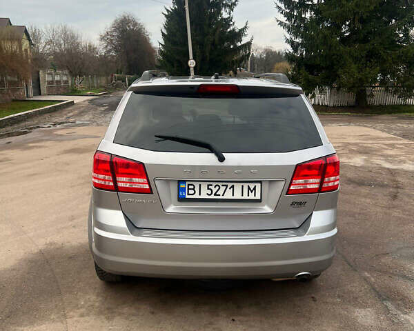 Серый Додж Джорни, объемом двигателя 2.4 л и пробегом 112 тыс. км за 13000 $, фото 1 на Automoto.ua