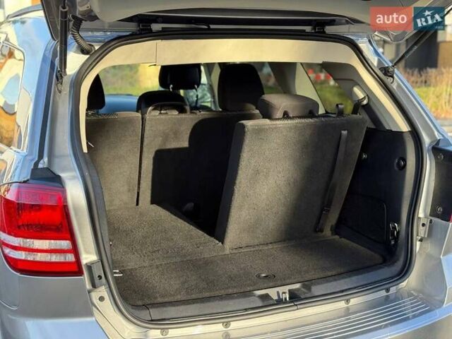 Серый Додж Джорни, объемом двигателя 2.36 л и пробегом 108 тыс. км за 12799 $, фото 29 на Automoto.ua