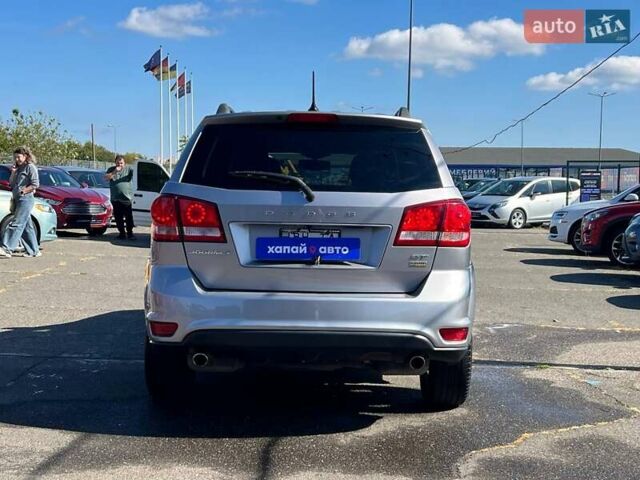 Серый Додж Джорни, объемом двигателя 3.6 л и пробегом 81 тыс. км за 14799 $, фото 5 на Automoto.ua