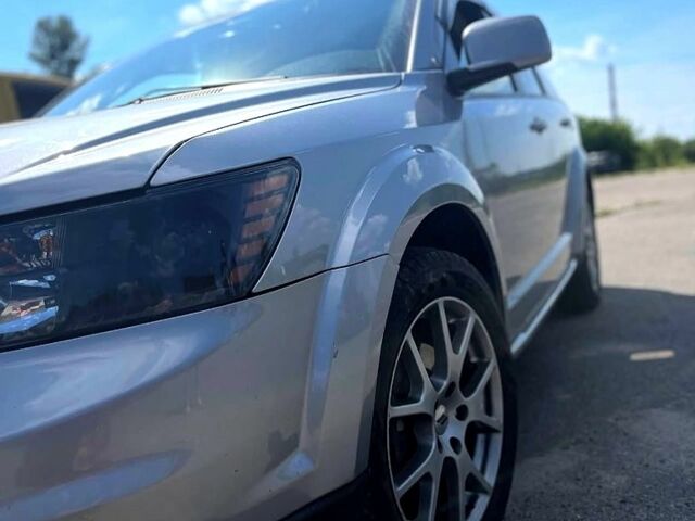 Серый Додж Джорни, объемом двигателя 3.6 л и пробегом 142 тыс. км за 13200 $, фото 2 на Automoto.ua