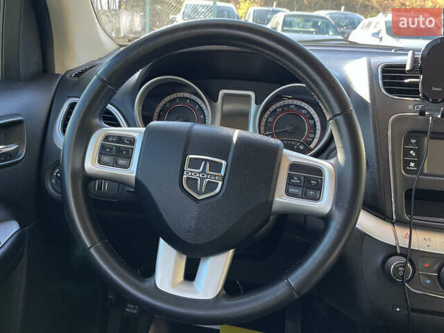 Серый Додж Джорни, объемом двигателя 2.36 л и пробегом 123 тыс. км за 13150 $, фото 9 на Automoto.ua