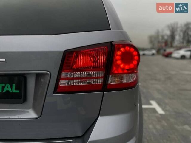 Серый Додж Джорни, объемом двигателя 2.36 л и пробегом 97 тыс. км за 11490 $, фото 11 на Automoto.ua