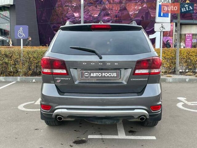 Серый Додж Джорни, объемом двигателя 3.61 л и пробегом 98 тыс. км за 17990 $, фото 6 на Automoto.ua