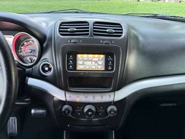 Серый Додж Джорни, объемом двигателя 3.6 л и пробегом 75 тыс. км за 2400 $, фото 11 на Automoto.ua