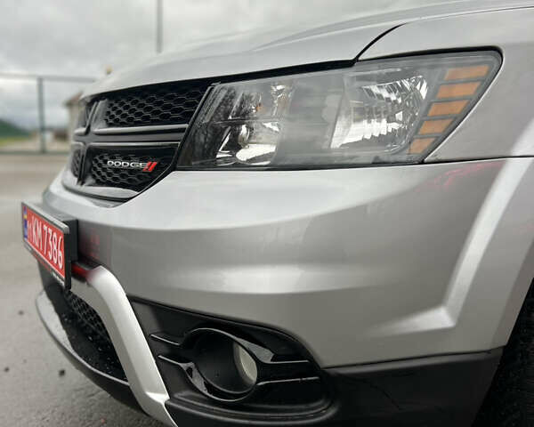 Серый Додж Джорни, объемом двигателя 2.36 л и пробегом 145 тыс. км за 13799 $, фото 5 на Automoto.ua