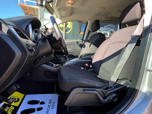 Серый Додж Джорни, объемом двигателя 2.4 л и пробегом 123 тыс. км за 13150 $, фото 18 на Automoto.ua