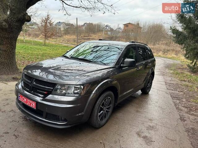 Серый Додж Джорни, объемом двигателя 2.4 л и пробегом 175 тыс. км за 10700 $, фото 4 на Automoto.ua