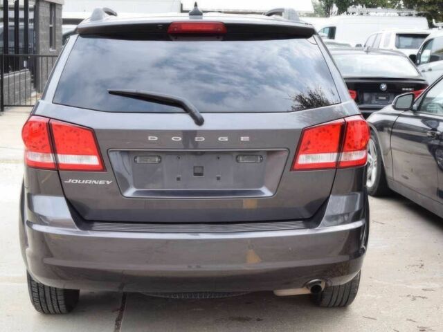 Сірий Додж Джорні, об'ємом двигуна 2.4 л та пробігом 33 тис. км за 11500 $, фото 3 на Automoto.ua