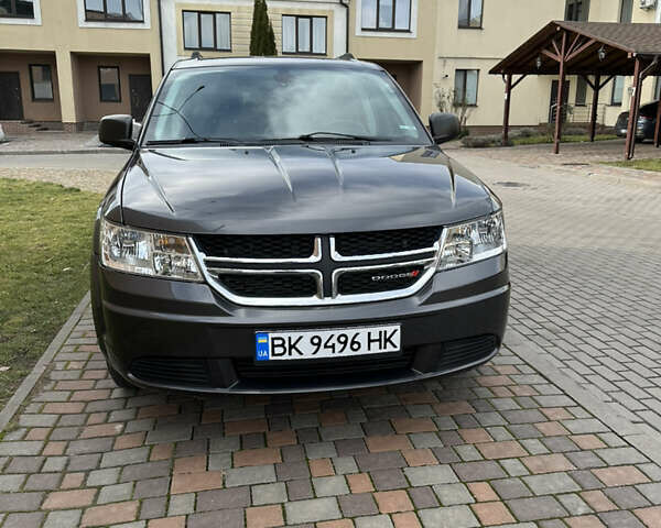 Серый Додж Джорни, объемом двигателя 2.36 л и пробегом 120 тыс. км за 11900 $, фото 1 на Automoto.ua