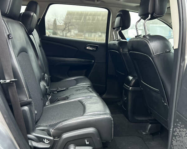 Серый Додж Джорни, объемом двигателя 3.6 л и пробегом 109 тыс. км за 14500 $, фото 8 на Automoto.ua