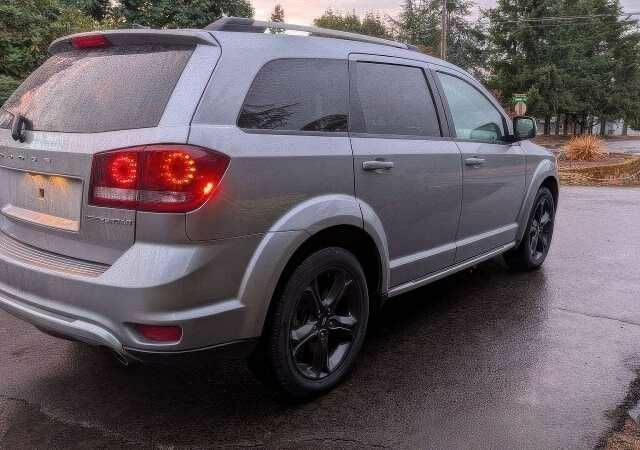 Додж Джорни 2018 в Львове на Automoto.ua Серый Додж Джорни, объемом двигателя 3.6 л и пробегом 88 тыс. км за 3000 $, фото 5 на Automoto.ua