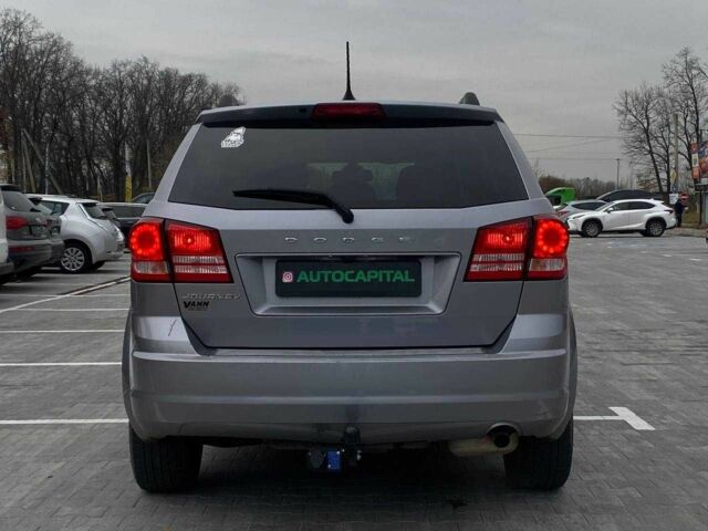 Серый Додж Джорни, объемом двигателя 2.4 л и пробегом 97 тыс. км за 11490 $, фото 6 на Automoto.ua
