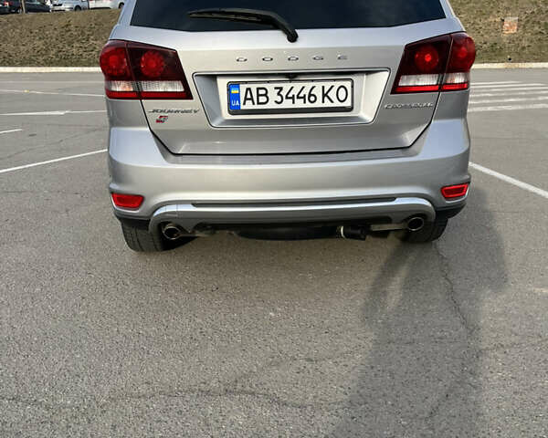 Серый Додж Джорни, объемом двигателя 3.6 л и пробегом 180 тыс. км за 14300 $, фото 4 на Automoto.ua