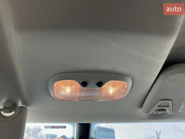 Серый Додж Джорни, объемом двигателя 2.36 л и пробегом 123 тыс. км за 13150 $, фото 14 на Automoto.ua