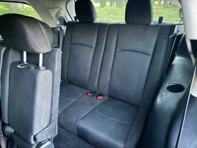 Серый Додж Джорни, объемом двигателя 3.6 л и пробегом 75 тыс. км за 2400 $, фото 16 на Automoto.ua