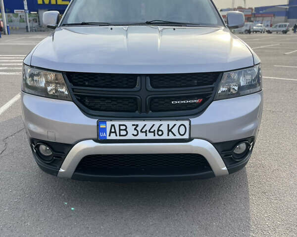 Серый Додж Джорни, объемом двигателя 3.6 л и пробегом 180 тыс. км за 14300 $, фото 9 на Automoto.ua