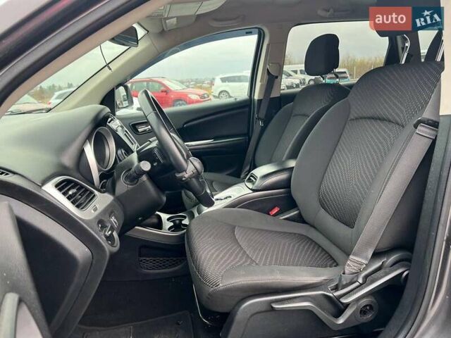 Сірий Додж Джорні, об'ємом двигуна 2.4 л та пробігом 58 тис. км за 13390 $, фото 17 на Automoto.ua