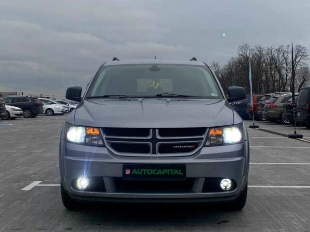 Серый Додж Джорни, объемом двигателя 2.4 л и пробегом 97 тыс. км за 11490 $, фото 1 на Automoto.ua