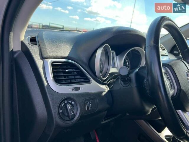 Серый Додж Джорни, объемом двигателя 3.6 л и пробегом 81 тыс. км за 14799 $, фото 9 на Automoto.ua