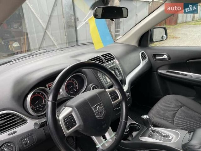 Сірий Додж Джорні, об'ємом двигуна 2.36 л та пробігом 141 тис. км за 10500 $, фото 8 на Automoto.ua