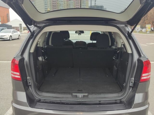 Сірий Додж Джорні, об'ємом двигуна 2.4 л та пробігом 142 тис. км за 13300 $, фото 10 на Automoto.ua