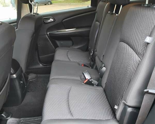 Серый Додж Джорни, объемом двигателя 2.36 л и пробегом 105 тыс. км за 13000 $, фото 8 на Automoto.ua