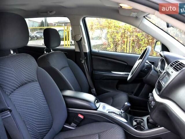 Додж Джорни 2018 в Львове на Automoto.ua Серый Додж Джорни, объемом двигателя 2.36 л и пробегом 176 тыс. км за 8999 $, фото 32 на Automoto.ua