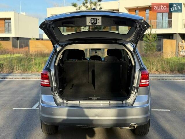 Серый Додж Джорни, объемом двигателя 2.36 л и пробегом 108 тыс. км за 12799 $, фото 28 на Automoto.ua