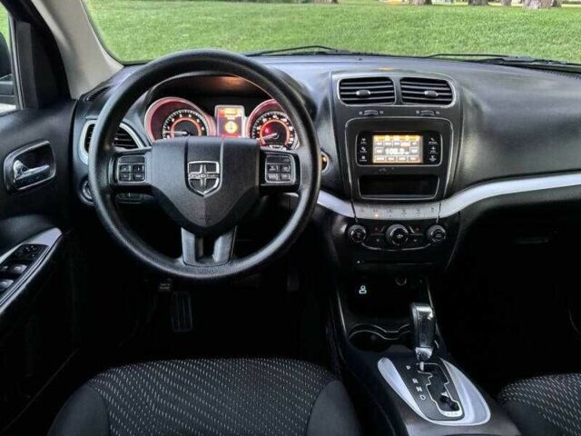 Серый Додж Джорни, объемом двигателя 3.6 л и пробегом 75 тыс. км за 2400 $, фото 9 на Automoto.ua