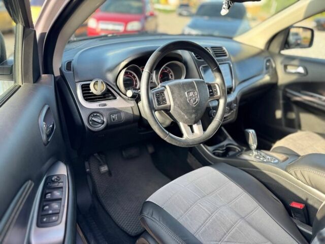 Серый Додж Джорни, объемом двигателя 3.6 л и пробегом 141 тыс. км за 14600 $, фото 2 на Automoto.ua