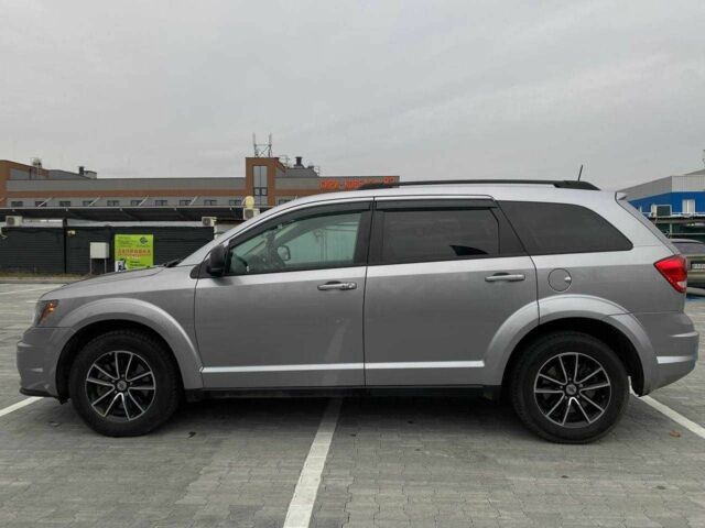 Серый Додж Джорни, объемом двигателя 2.4 л и пробегом 97 тыс. км за 11490 $, фото 4 на Automoto.ua