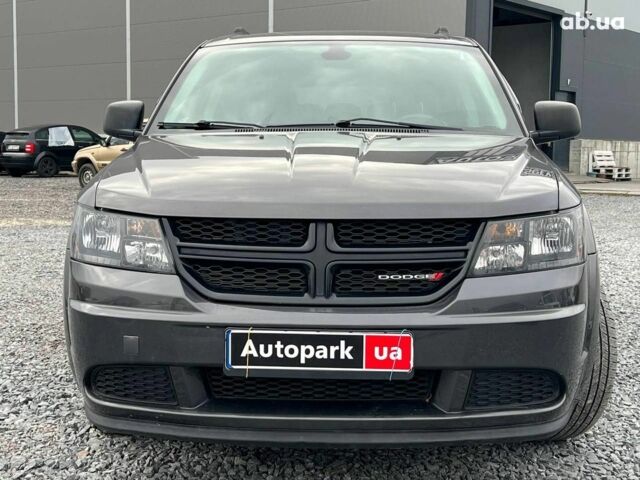 Серый Додж Джорни, объемом двигателя 2.4 л и пробегом 58 тыс. км за 13490 $, фото 1 на Automoto.ua