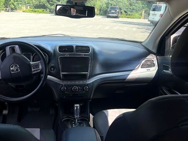 Серый Додж Джорни, объемом двигателя 3.6 л и пробегом 142 тыс. км за 13200 $, фото 9 на Automoto.ua