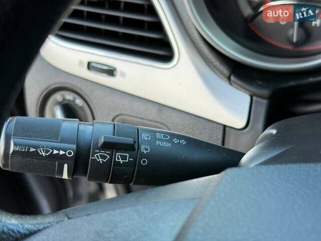 Серый Додж Джорни, объемом двигателя 2.36 л и пробегом 108 тыс. км за 12799 $, фото 19 на Automoto.ua
