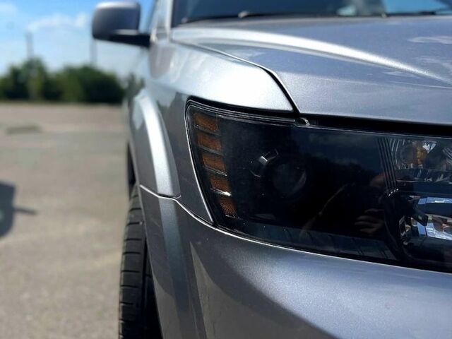 Серый Додж Джорни, объемом двигателя 3.6 л и пробегом 142 тыс. км за 13200 $, фото 1 на Automoto.ua