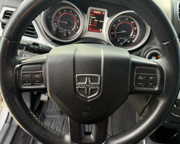 Сірий Додж Джорні, об'ємом двигуна 2.36 л та пробігом 137 тис. км за 14000 $, фото 16 на Automoto.ua