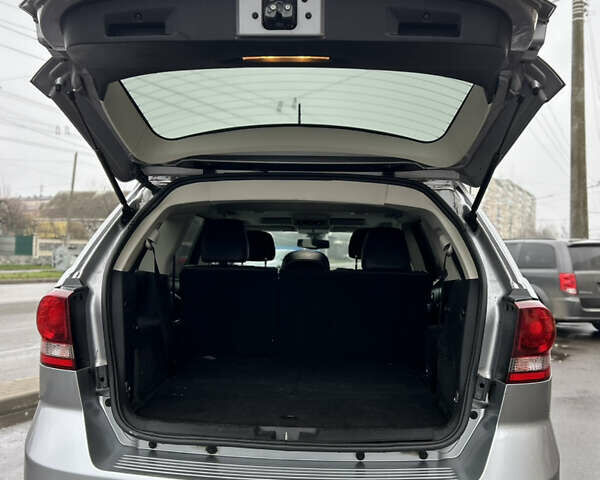 Серый Додж Джорни, объемом двигателя 3.6 л и пробегом 109 тыс. км за 14500 $, фото 9 на Automoto.ua