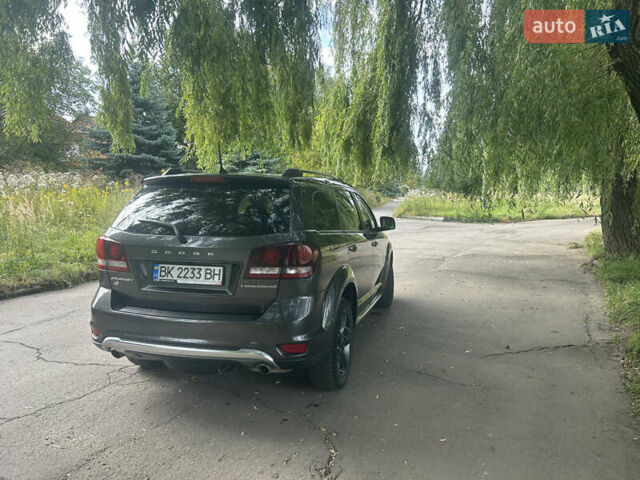 Серый Додж Джорни, объемом двигателя 3.6 л и пробегом 110 тыс. км за 12600 $, фото 3 на Automoto.ua