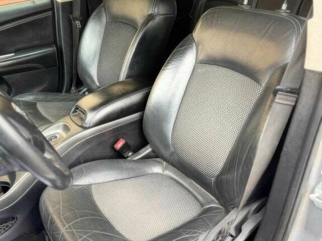 Серый Додж Джорни, объемом двигателя 3.6 л и пробегом 40 тыс. км за 4500 $, фото 9 на Automoto.ua