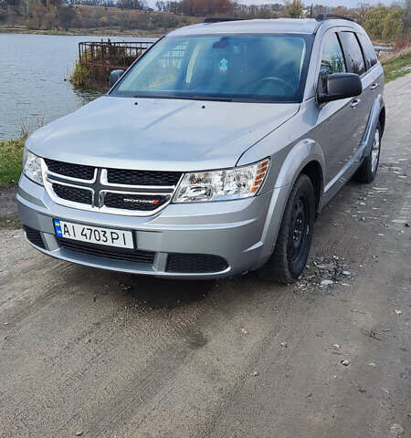 Серый Додж Джорни, объемом двигателя 2.36 л и пробегом 53 тыс. км за 13500 $, фото 1 на Automoto.ua