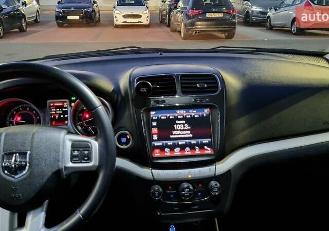 Серый Додж Джорни, объемом двигателя 2.4 л и пробегом 176 тыс. км за 11800 $, фото 10 на Automoto.ua