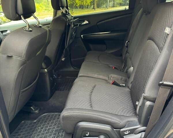 Серый Додж Джорни, объемом двигателя 2.36 л и пробегом 125 тыс. км за 12500 $, фото 10 на Automoto.ua
