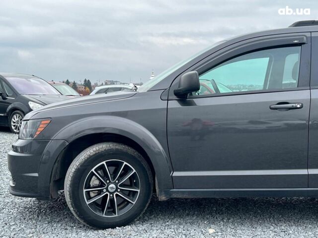 Серый Додж Джорни, объемом двигателя 2.4 л и пробегом 58 тыс. км за 13490 $, фото 3 на Automoto.ua