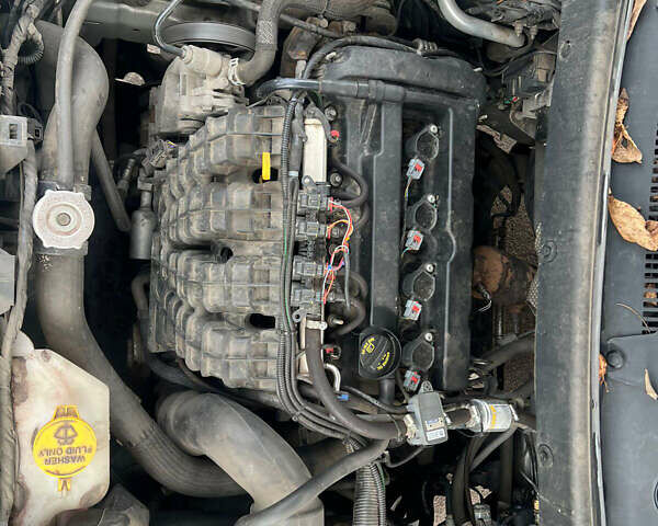 Серый Додж Джорни, объемом двигателя 2.4 л и пробегом 112 тыс. км за 13000 $, фото 17 на Automoto.ua